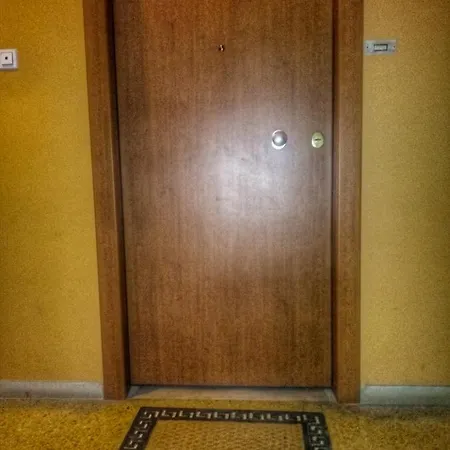 Home4u- 1 Apartment *